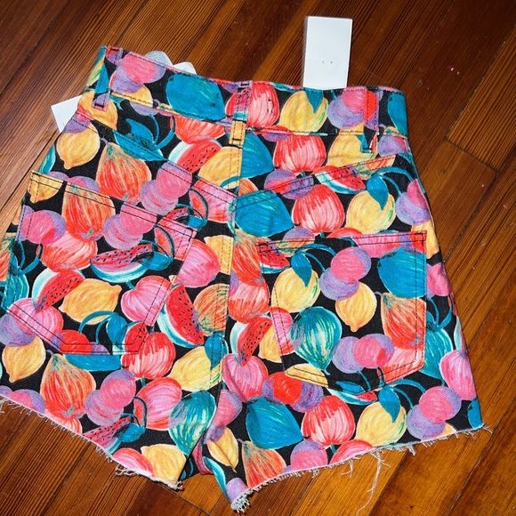 Zara (Trf collection) Shorts - Picture 2 of 6